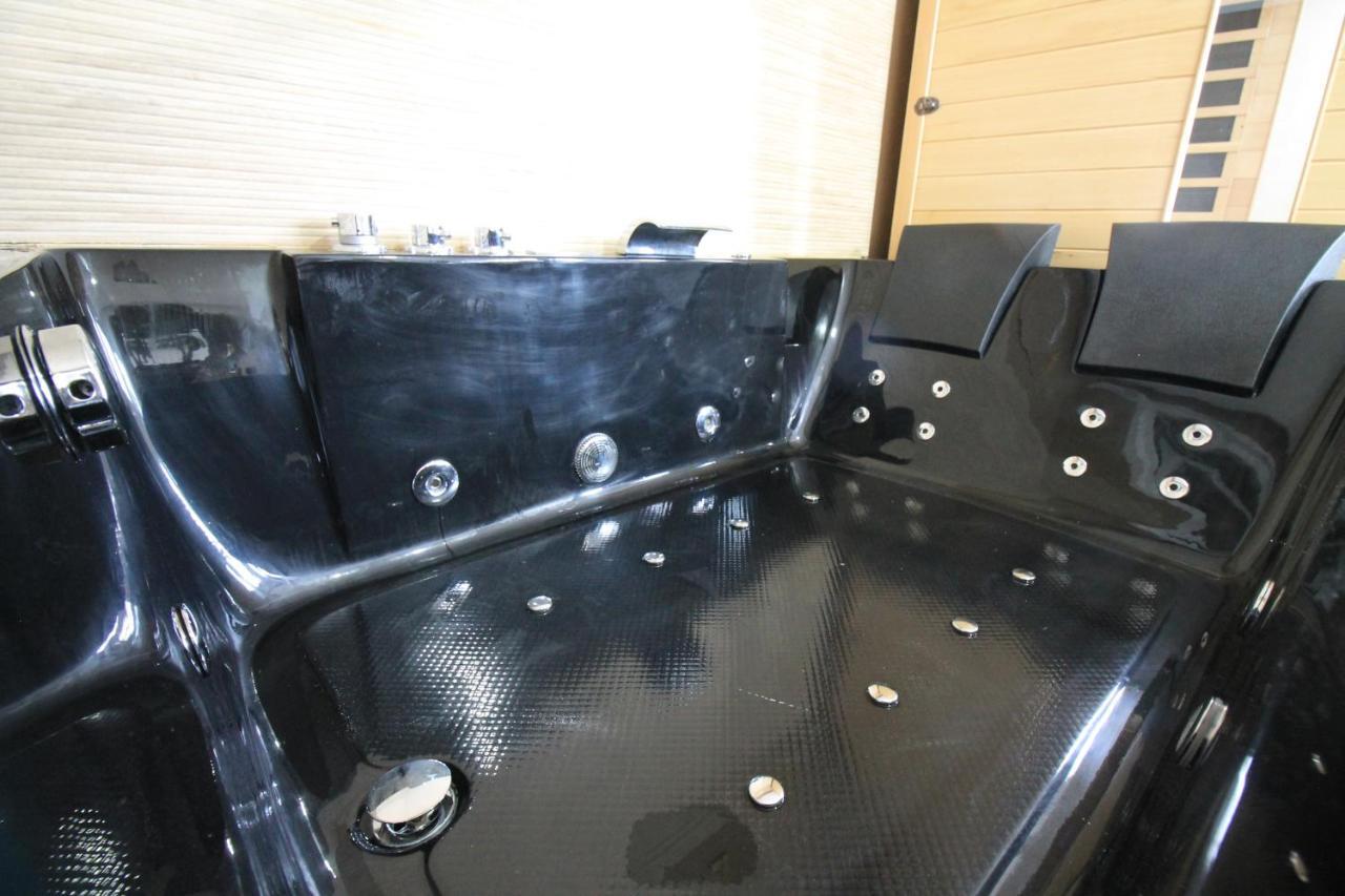 Derniere Reservations Avant Indisponibilite En Septembre Pour 12 Mois, Illimites Jacuzzi Spa Bain A Remous Interieur, Sauna Interieur, Parking Reserve, Vue Et Acces Parc, Prestations Uniques, 1Er Etage Corbeil-Essonnes Εξωτερικό φωτογραφία